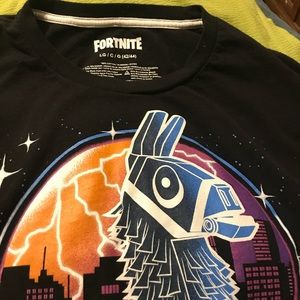 Men’s Large Fortnite Shirt- Nice shirt Excellent!!